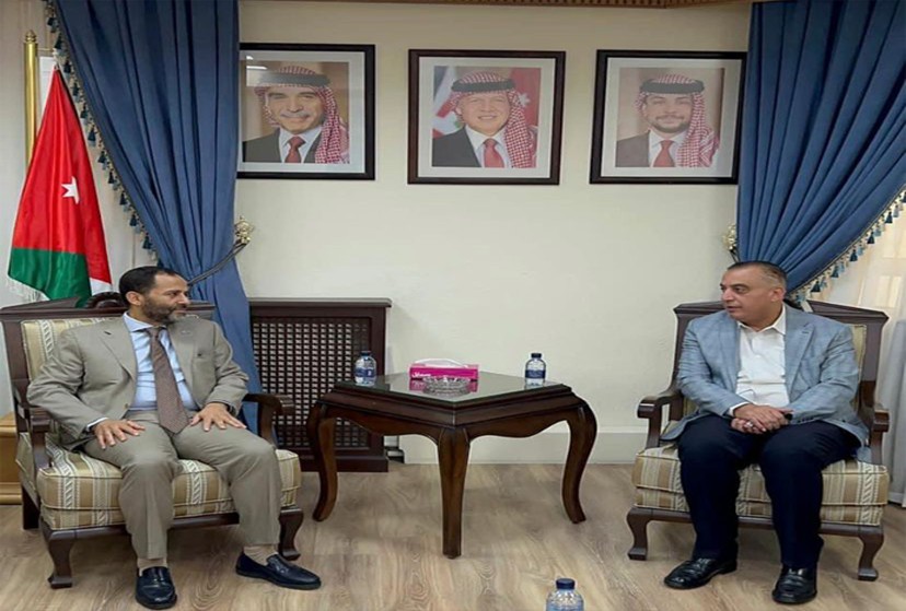 الشيخ حميد الأحمر يلتقي السيد محمد الظهراوي رئيس لجنة فلسطين في البرلمان الاردني 
