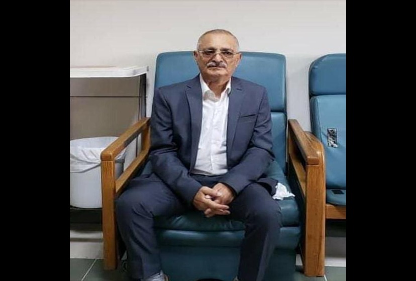 الشيخ حميد الأحمر يعزي في وفاة الكاتب الصحفي/ حسين الجرباني