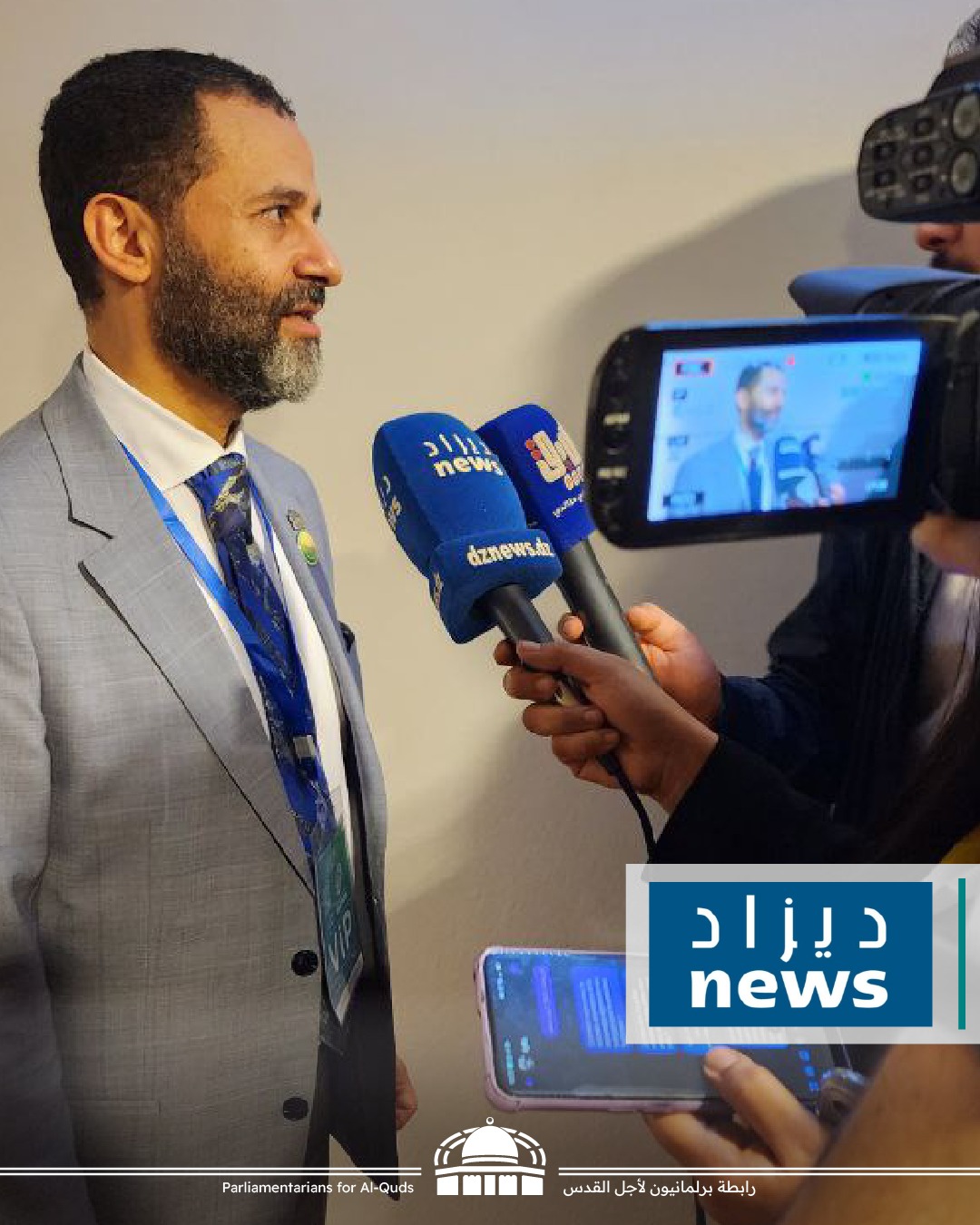 عدد من وسائل الإعلام الجزائرية تجري لقاءات مع الشيخ/ حميد الأحمر، على هامش مشاركته في المؤتمر الثاني لحركة البناء الوطني.