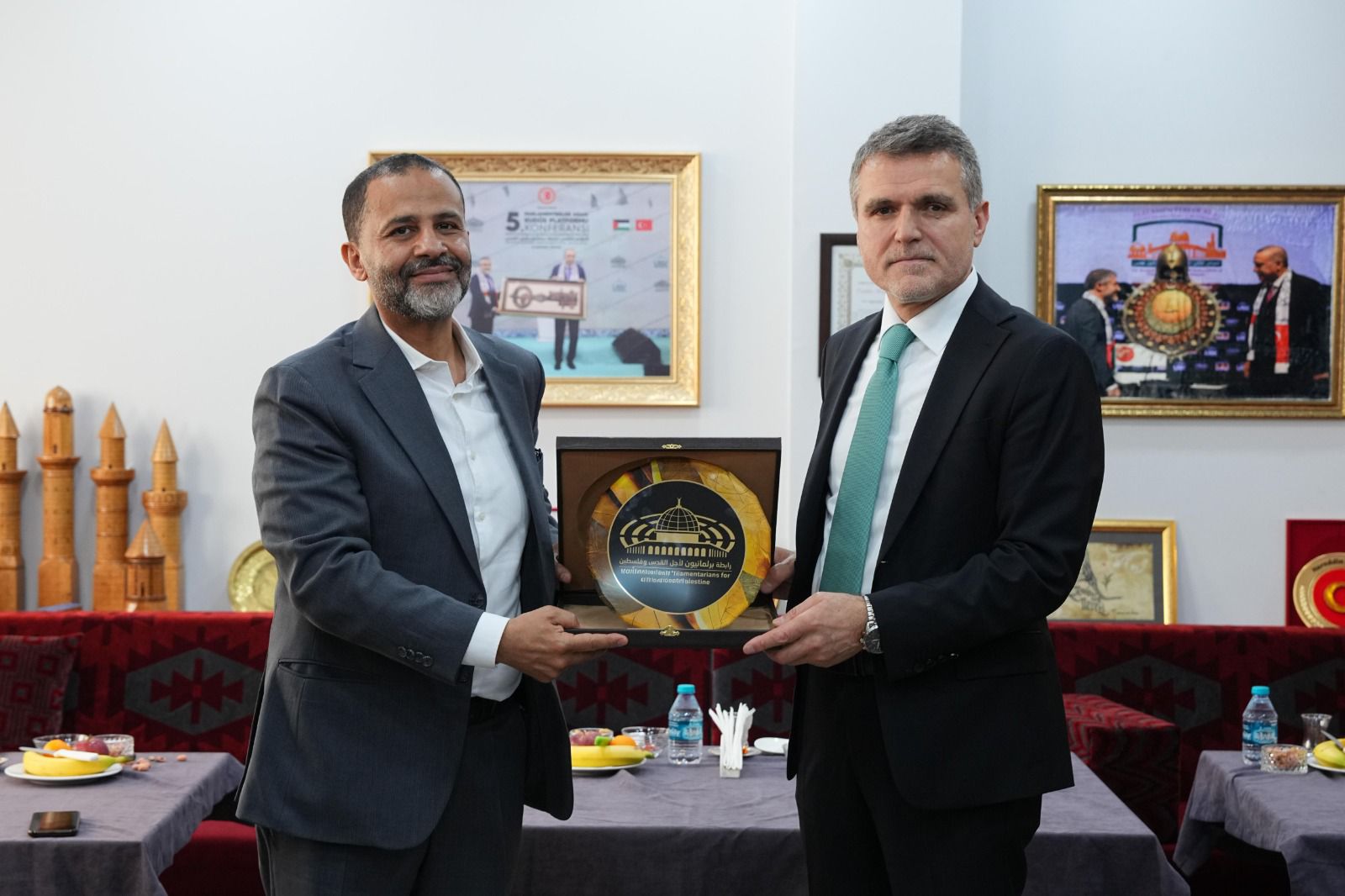 الشيخ حميد الأحمر رئيس الرابطة يستقبل وفد لجنة حقوق الإنسان بحزب العدالة والتنمية ويبحث تعزيز التعاون المشترك